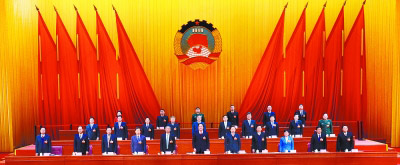 省政协十一届二次会议闭幕 胡春华朱小丹黄龙云出席