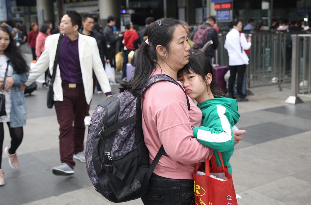 节后返程客流高峰杀到 广深港高铁春节客流增长78%